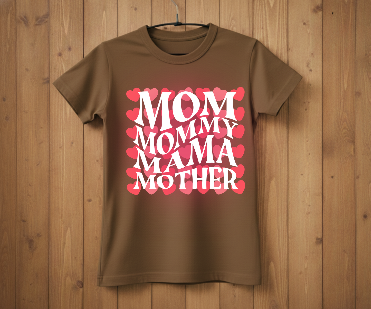 Retro Groovy Mama Heart Pattern - Mother’s Day T-Shirt